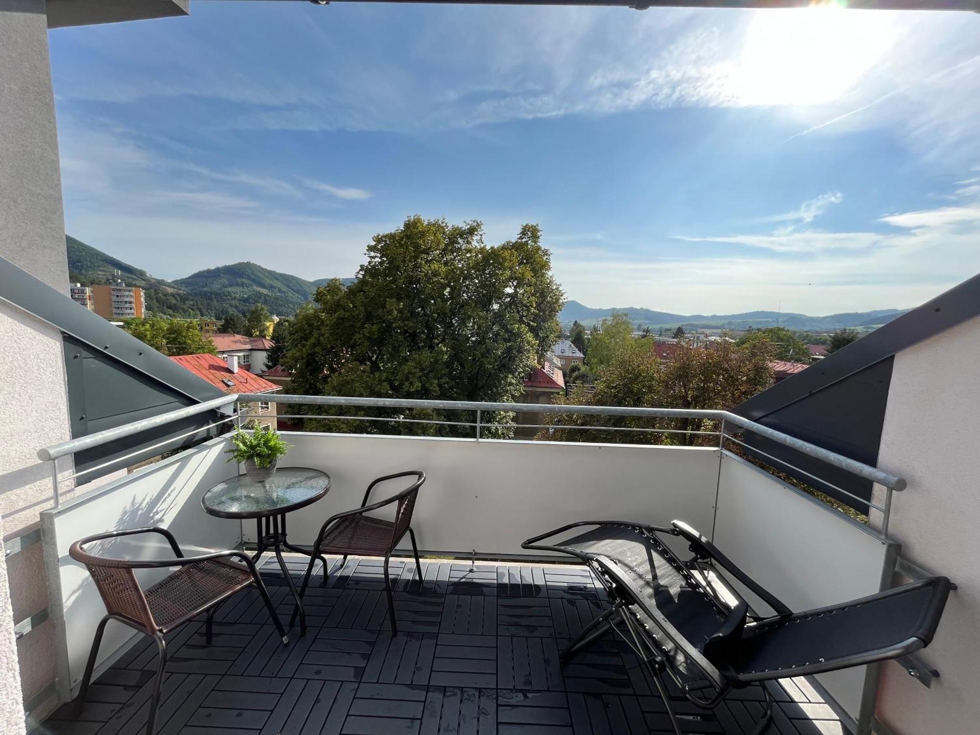 Kysucke Nove Mesto Tranquille Inn Apartment מראה חיצוני תמונה